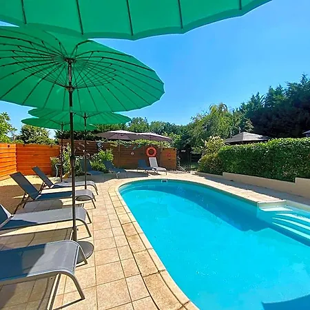 Hotell La Clef Des Songes - Au Calme, Au Coeur De Sarlat, 2 Minutes A Pied De La Cite Medievale - Climatisation - Petits Dejeuners Fait Maison - Parking Gratuit - Option Et Massages - Piscine De Saison A 400m 4*