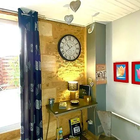 Hotell La Clef Des Songes - Au Calme, Au Coeur De Sarlat, 2 Minutes A Pied De La Cite Medievale - Climatisation - Petits Dejeuners Fait Maison - Parking Gratuit - Option Et Massages - Piscine De Saison A 400m