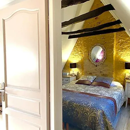 La Clef Des Songes - Au Calme, Au Coeur De Sarlat, 2 Minutes A Pied De La Cite Medievale - Climatisation - Petits Dejeuners Fait Maison - Parking Gratuit - Option Et Massages - Piscine De Saison A 400m 4*