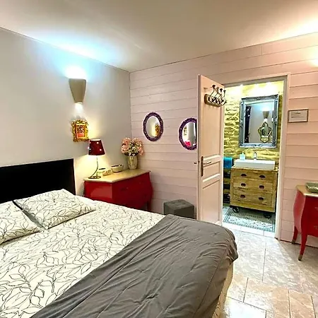 Hotell La Clef Des Songes - Au Calme, Au Coeur De Sarlat, 2 Minutes A Pied De La Cite Medievale - Climatisation - Petits Dejeuners Fait Maison - Parking Gratuit - Option Et Massages - Piscine De Saison A 400m