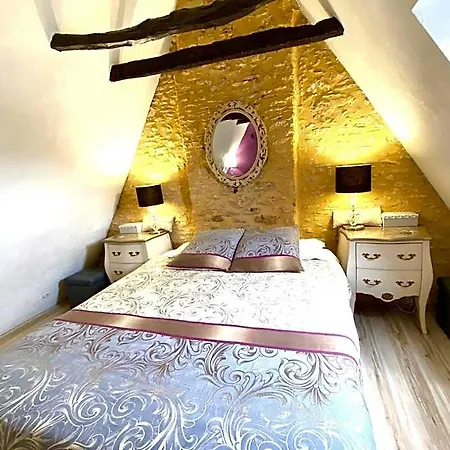 La Clef Des Songes - Au Calme, Au Coeur De Sarlat, 2 Minutes A Pied De La Cite Medievale - Climatisation - Petits Dejeuners Fait Maison - Parking Gratuit - Option Et Massages - Piscine De Saison A 400m Hotell 4*
