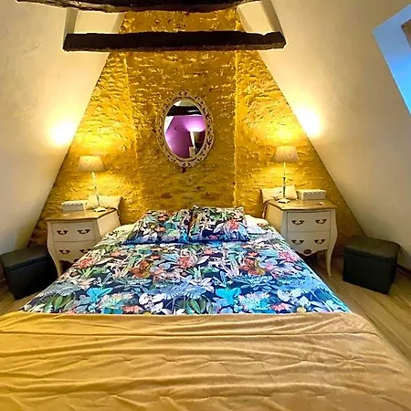 Hotell La Clef Des Songes - Au Calme, Au Coeur De Sarlat, 2 Minutes A Pied De La Cite Medievale - Climatisation - Petits Dejeuners Fait Maison - Parking Gratuit - Option Et Massages - Piscine De Saison A 400m 4*